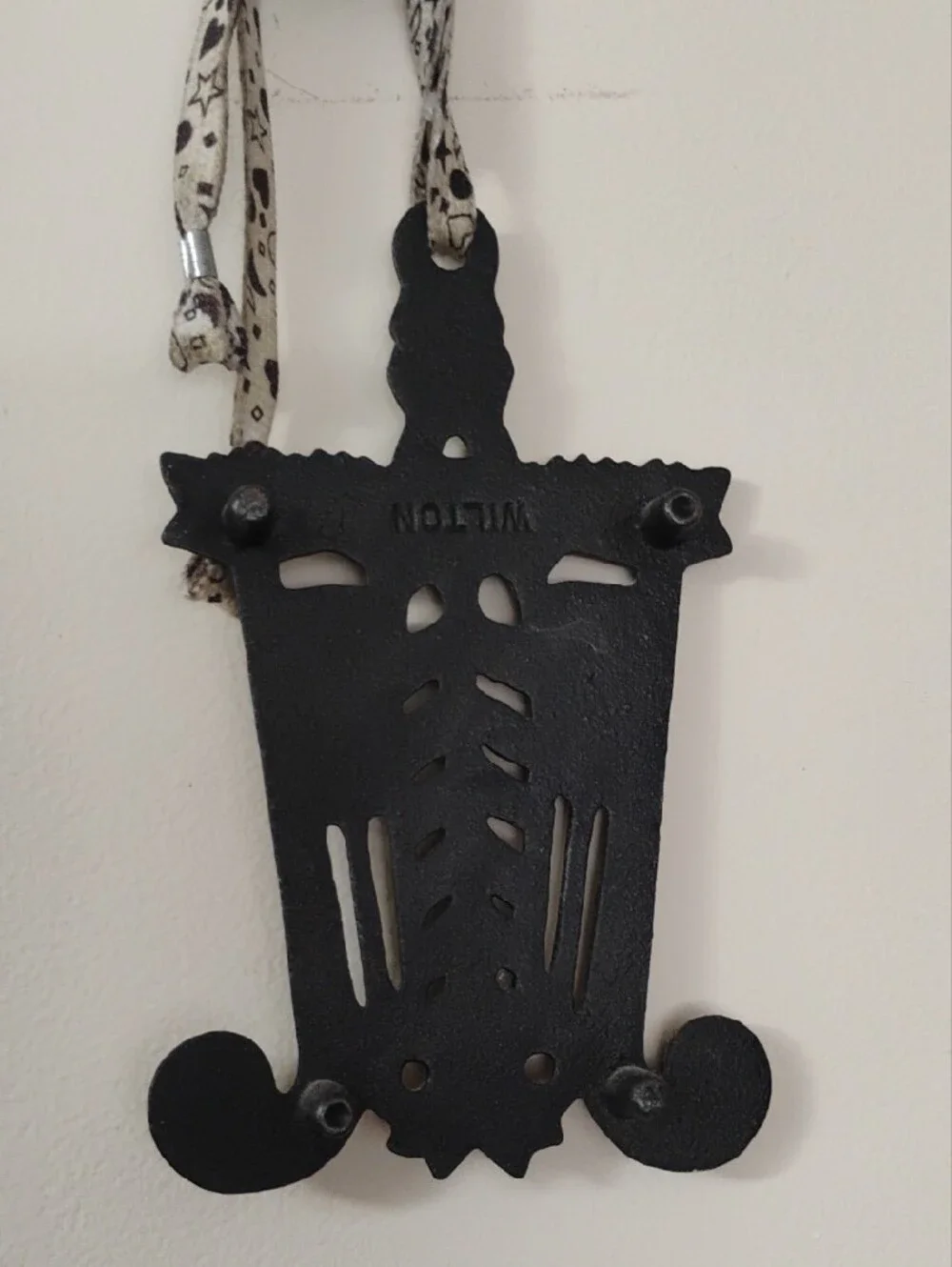 Decorative Black Cast Iron Wall Hanging - Unbranded